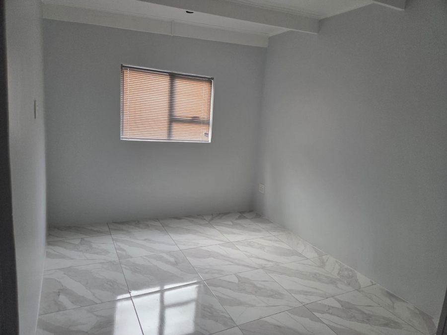 To Let 0 Bedroom Property for Rent in Goodwood Estate Western Cape